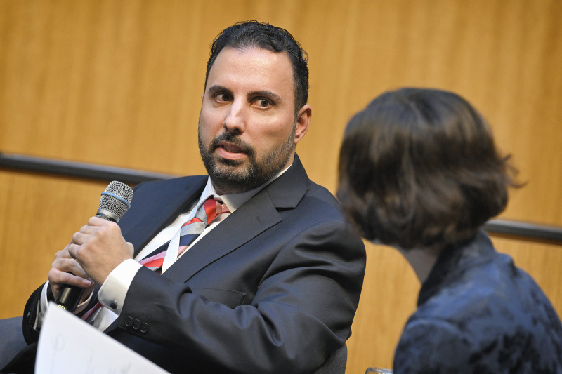 Panel 3 DIALOG verbindet - Jugend & Zukunft - Perspektiven und Visionen. ORF Redakteur Mario Czory