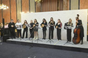 Kulturbeitrag der kroatischen Volksgruppe: Tamburicaorchester Musikstück „Par koraka od meraka“