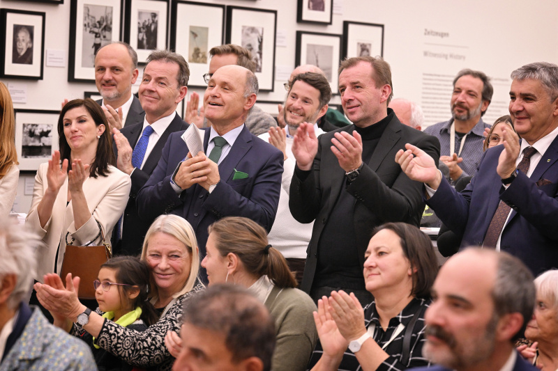 Nationalratspräsident Wolfgang Sobotka (ÖVP) mit Veranstaltungsteilnehmer:innen