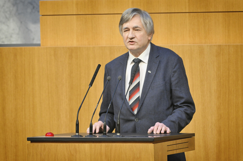 Am Rednerpult: Nationalratsabgeordneter Josef Smolle (ÖVP)