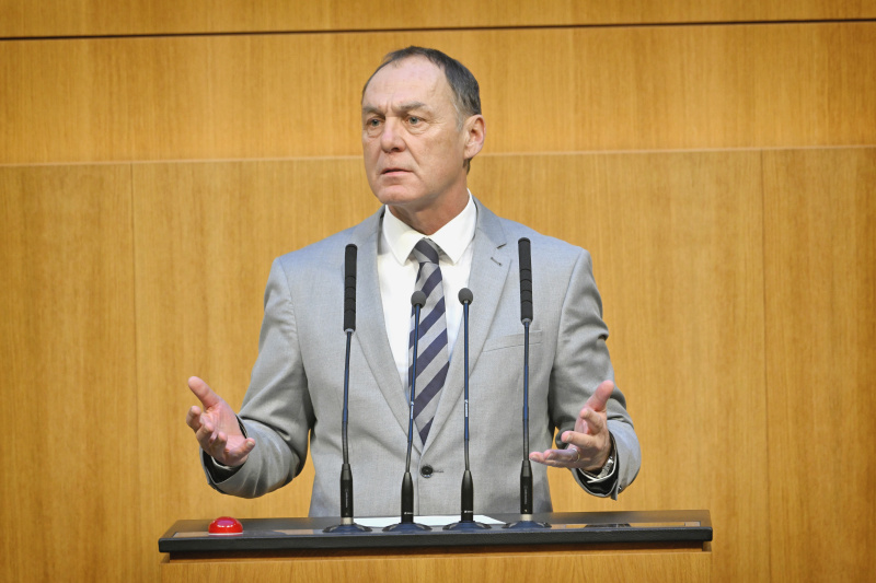 Am Rednerpult: Nationalratsabgeordneter Peter Wurm (FPÖ)