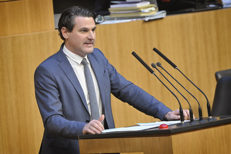 Am Rednerpult: Nationalratsabgeordneter Christoph Zarits (ÖVP)