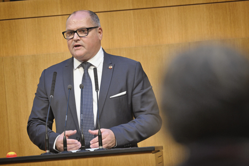 Am Rednerpult: Nationalratsabgeordneter Alois Schroll (SPÖ)