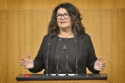 Am Rednerpult: Nationalratsabgeordnete Elisabeth Scheucher-Pichler (ÖVP)