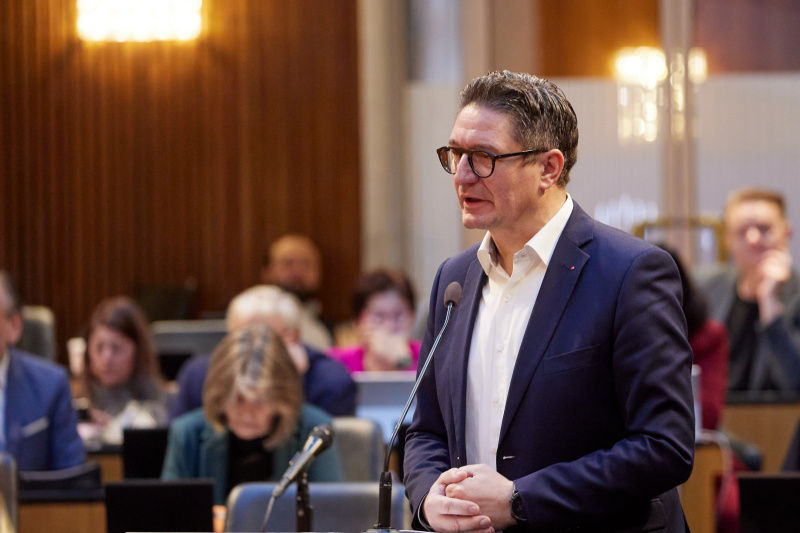 Fragesteller Nationalratsabgeordneter Reinhold Einwallner (SPÖ)