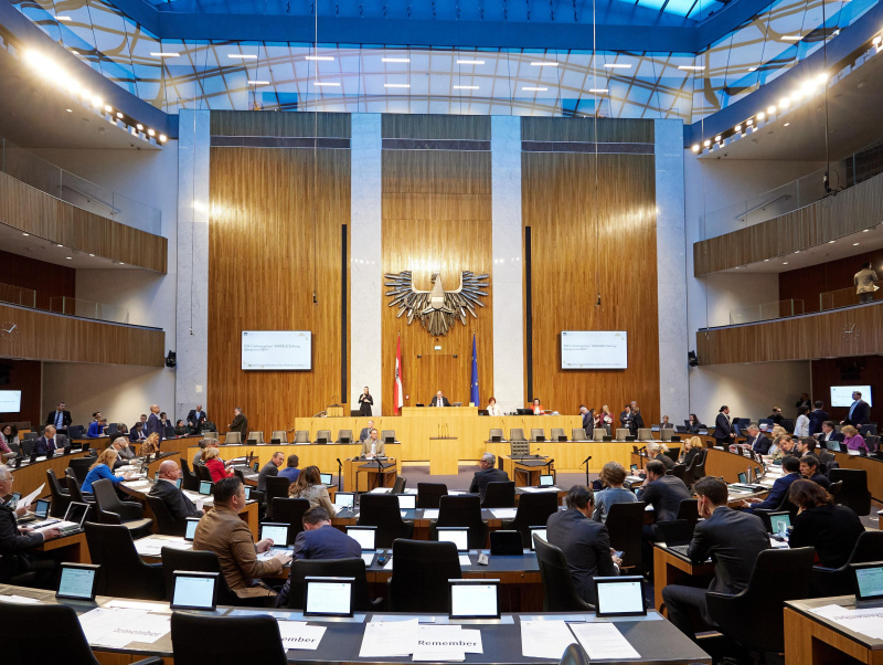 Abgeordnete im Nationalratssaal