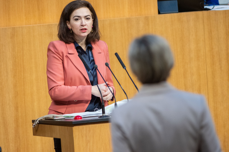 Fragebeantwortung Justizministerin Alma Zadic (GRÜNE)