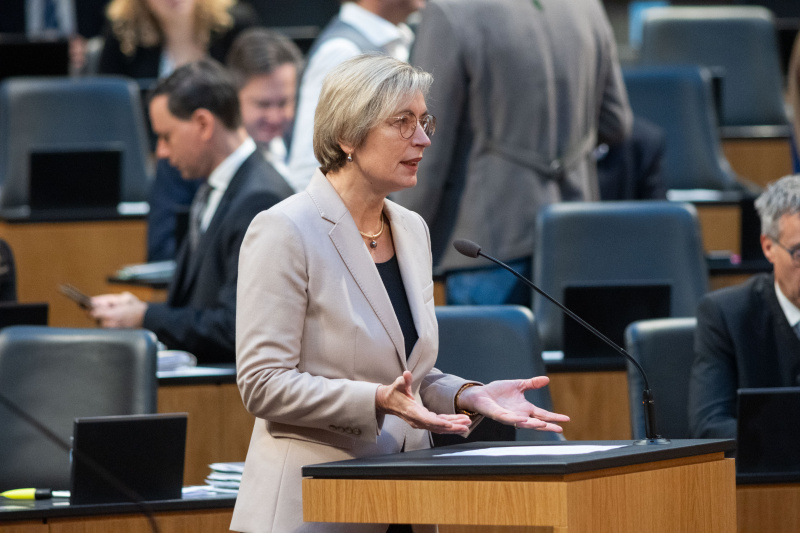 Fragestellerin Nationalratsabgeordnete Michaela Steinacker (ÖVP)