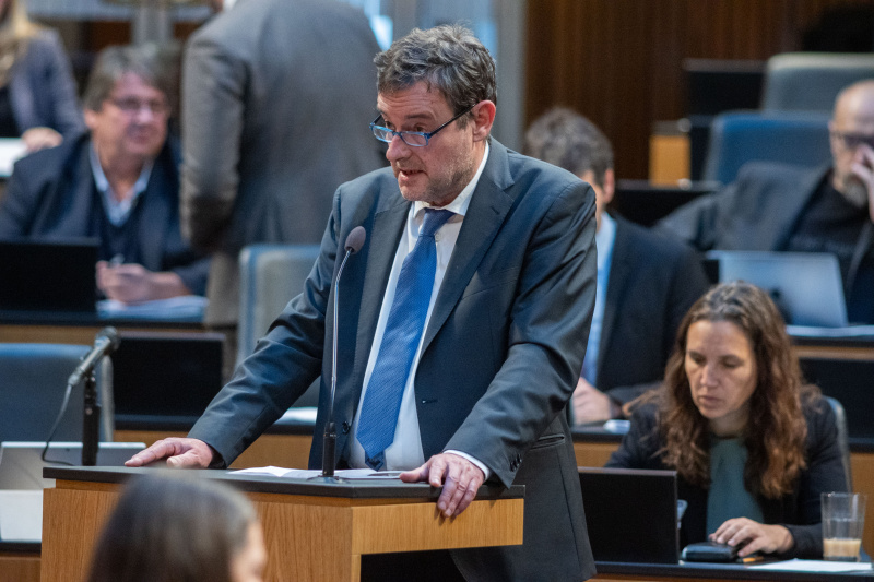 Fragesteller Nationalratsabgeordneter Georg Bürstmayr (GRÜNE)