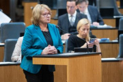Fragestellerin Nationalratsabgeordnete Ruth Becher (SPÖ)