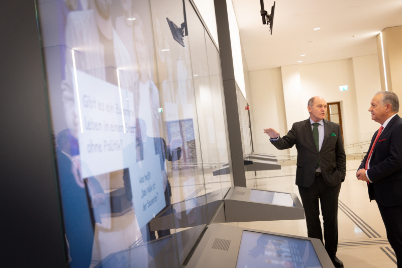 Parlamentsführung. Von links: Nationalratspräsident Wolfgang Sobotka (ÖVP), Präsident des Landtages des Fürstentums Liechtenstein Albert Frick