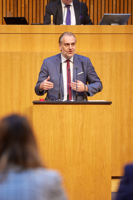 Am Rednerpult Nationalratsabgeordneter Andreas Kollross (SPÖ)