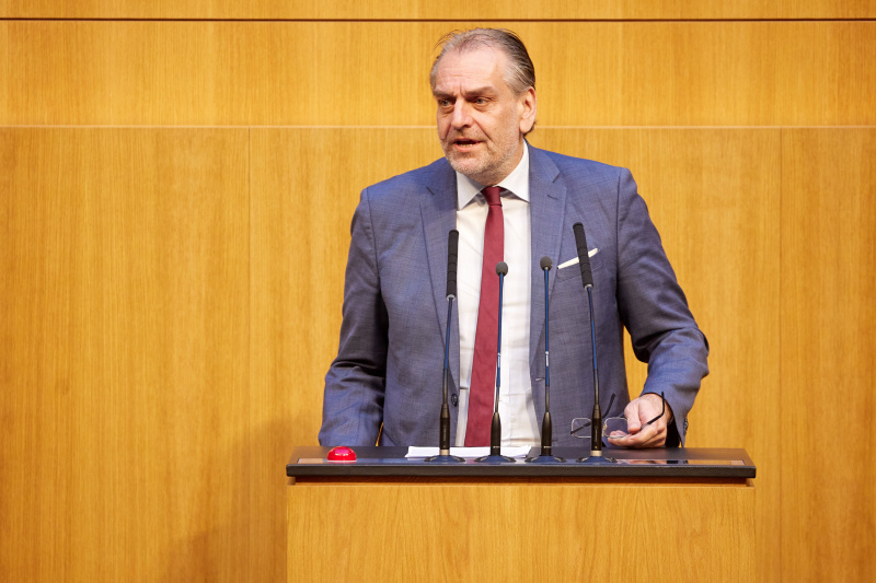 Am Rednerpult Nationalratsabgeordneter Andreas Kollross (SPÖ)