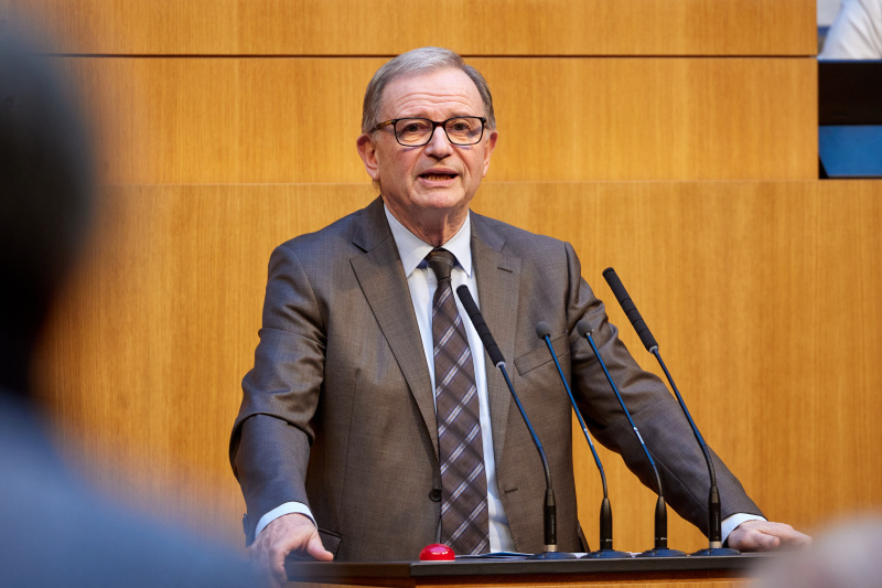 Am Rednerpult Nationalratsabgeordneter Karlheinz Kopf (ÖVP)