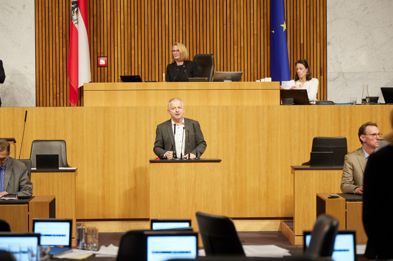 Am Rednerpult Nationalratsabgeordneter Nikolaus Prinz (ÖVP)