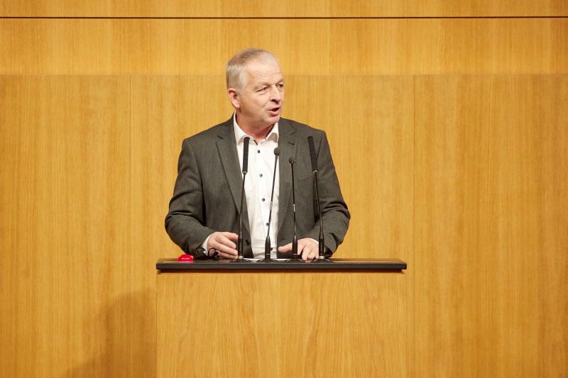 Am Rednerpult Nationalratsabgeordneter Nikolaus Prinz (ÖVP)