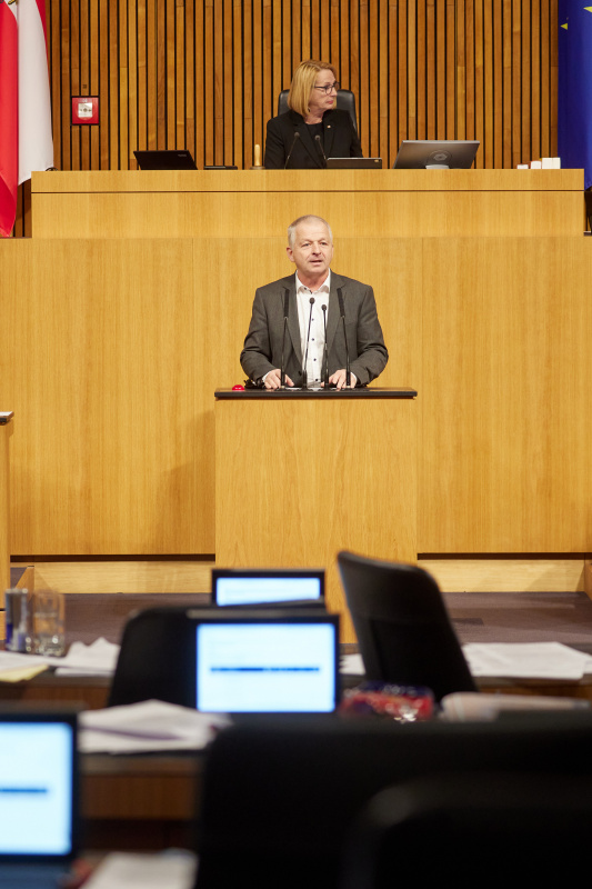 Am Rednerpult Nationalratsabgeordneter Nikolaus Prinz (ÖVP)