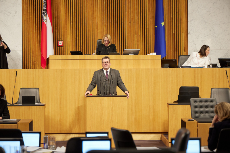 Am Rednerpult Nationalratsabgeordneter Robert Laimer (SPÖ)