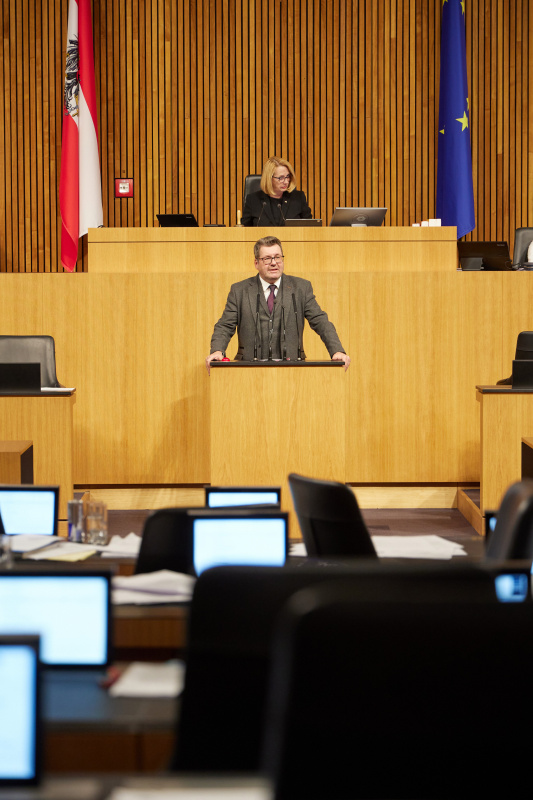 Am Rednerpult Nationalratsabgeordneter Robert Laimer (SPÖ)