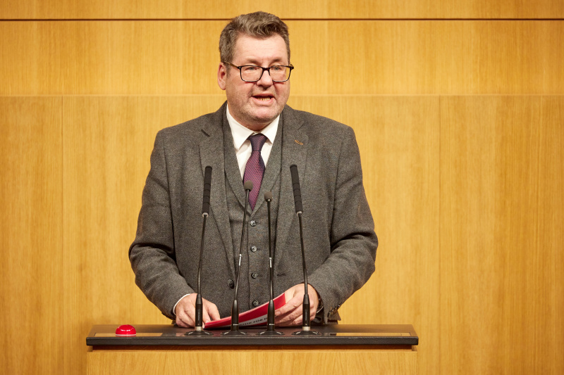 Am Rednerpult Nationalratsabgeordneter Robert Laimer (SPÖ)