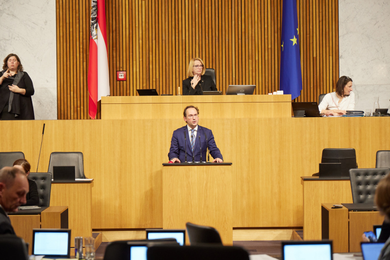 Am Rednerpult Nationalratsabgeordneter Andreas Minnich (ÖVP)