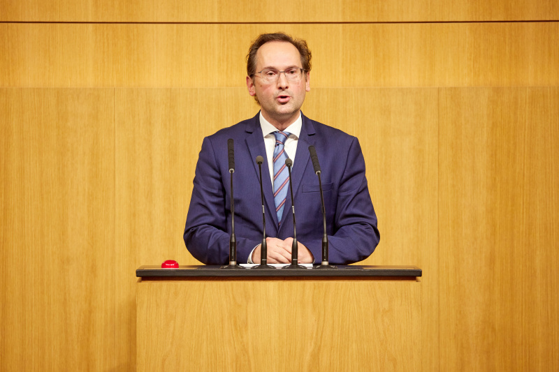 Am Rednerpult Nationalratsabgeordneter Andreas Minnich (ÖVP)