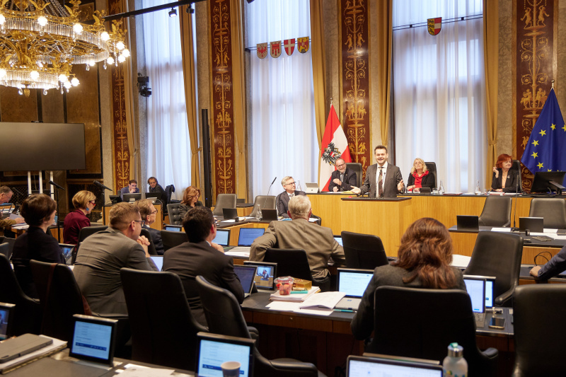 Am Rednerpult Bundesrat Sascha Obrecht (SPÖ)