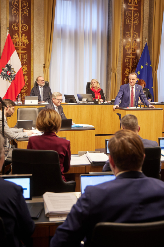 Am Rednerpult Bundesrat Dominik Reisinger (SPÖ)