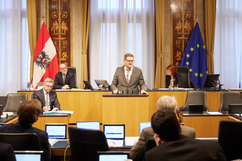 Am Rednerpult Bundesrat Markus Stotter (ÖVP)