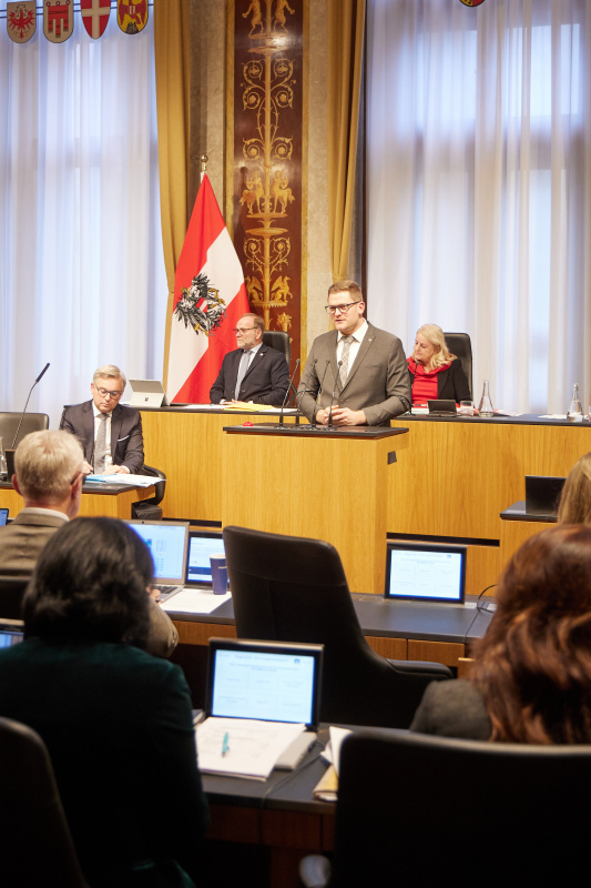 Am Rednerpult Bundesrat Markus Stotter (ÖVP)