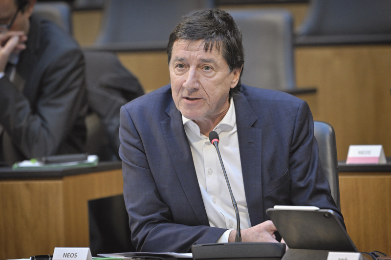 Nationalratsabgeordneter Johannes Margreiter (NEOS) am Wort