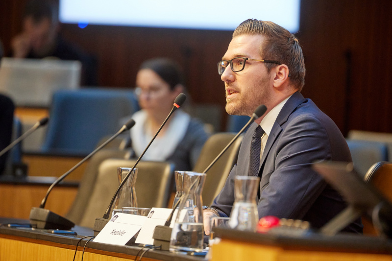 Rede Manuel Neusiedler Institut für Staatsrecht und Politische Wissenschaft