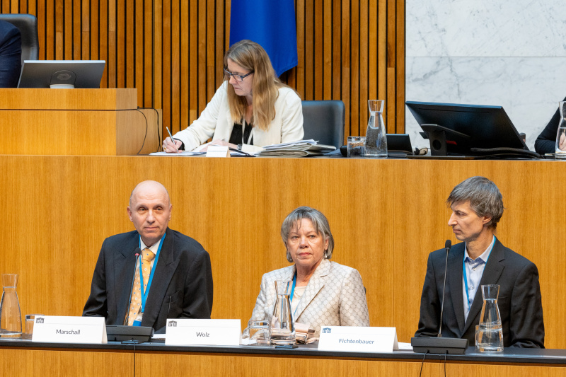 Von links: Bevollmächtigter des Volksbegehrens Robert Marschall, Stellvertretende Bevollmächtigte des Volksbegehrens Gerlinde Wolz, Stellvertretender Bevollmächtigter des Volksbegehrens Michael Fichtenbauer