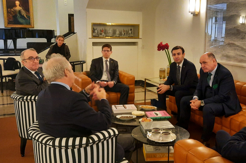 Präsident der jüdischen Vertretung in Belgien Yves Oschinsky, Président du CCOJB, (links) und Nationalratspräsident Wolfgang Sobotka (ÖVP) (rechts)