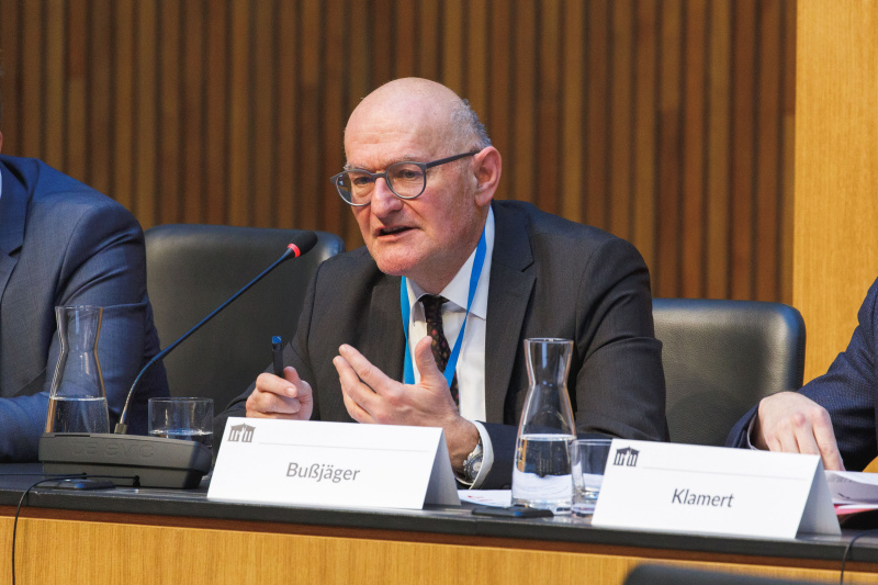 Am Wort: Experte Peter Bußjäger