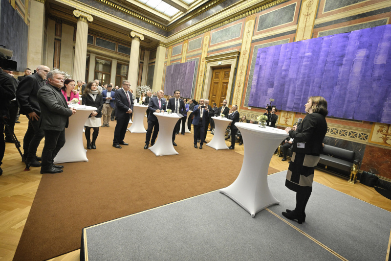 Moderation Rifka Junger