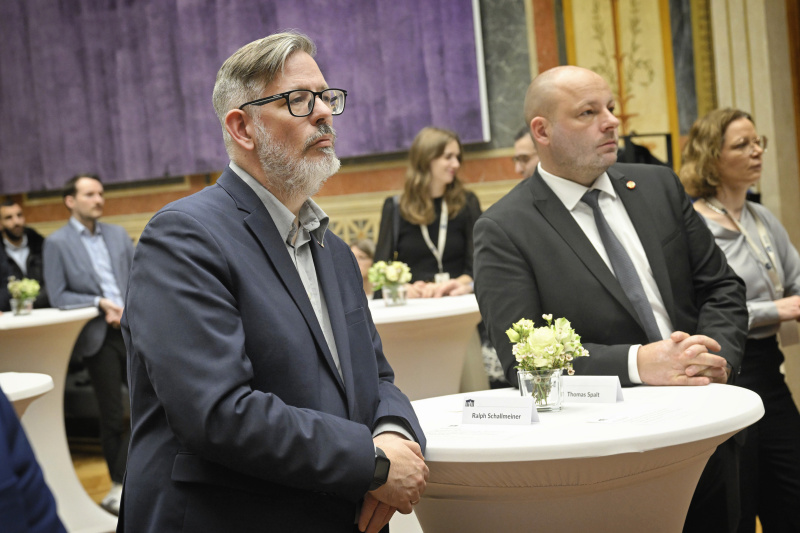 Von links: Nationalratsabgeordneter Ralph Schallmeiner (GRÜNE), Nationalratsabgeordneter Thomas Spalt (FPÖ)