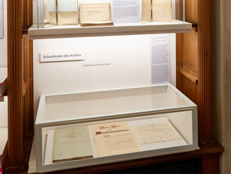 Bibliotheksausstellung: 'Schaufenster des Archiv'