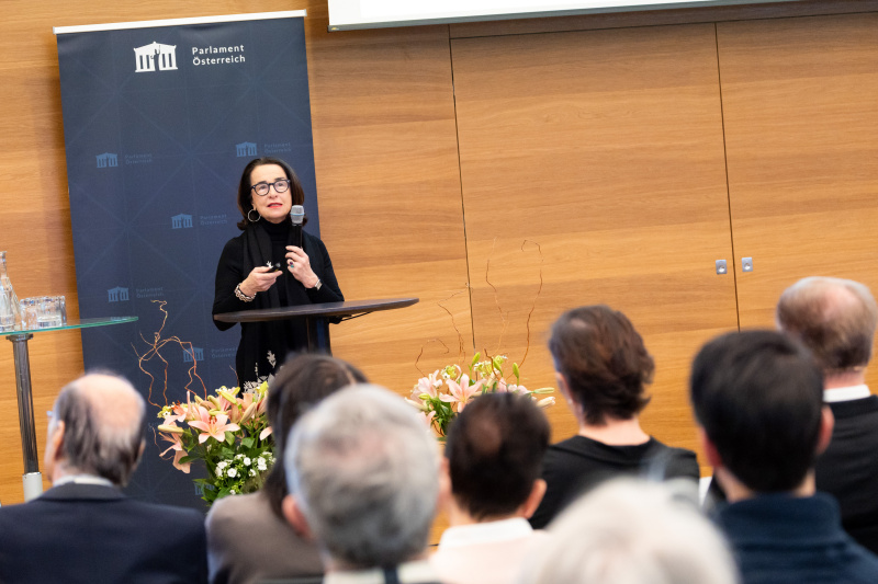 Inhaberin des UNESCO Lehrstuhls für Bioethik Christiane Druml