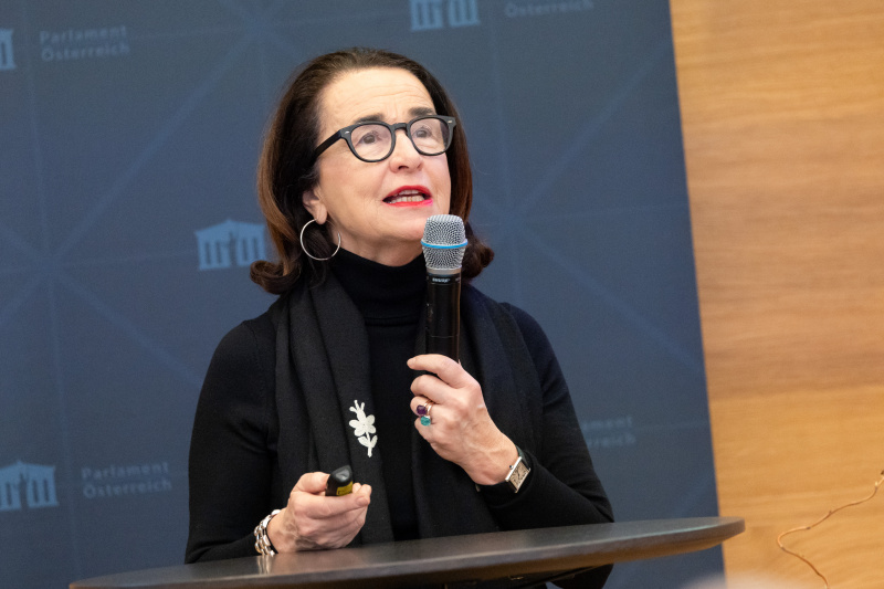 Inhaberin des UNESCO Lehrstuhls für Bioethik Christiane Druml