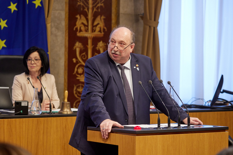 Am Rednerpult Bundesrat Michael Bernard (FPÖ)