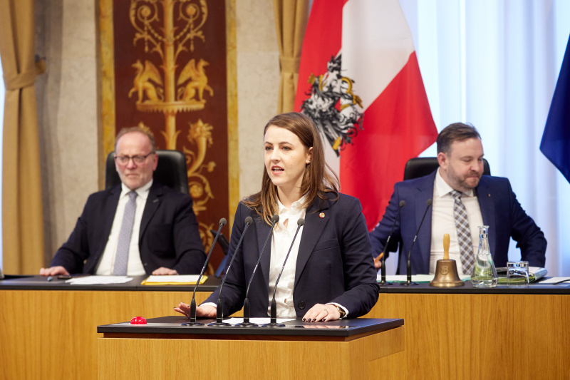 Am Rednerpult Bundesrätin Bernadette Geieregger (ÖVP)