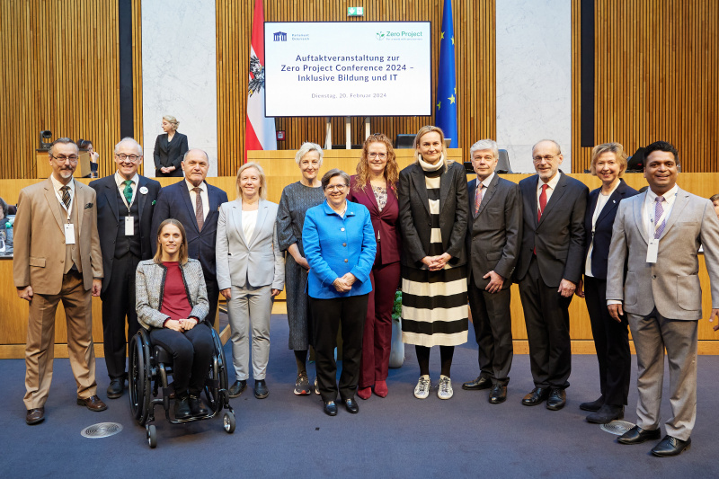 Gruppenfoto der Teilnehmer:innen