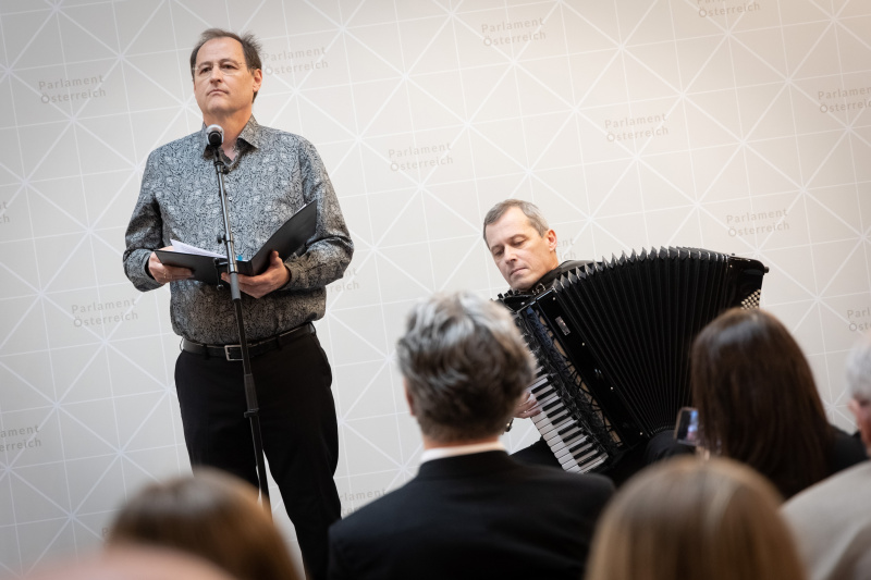 Musikalische Untermalung durch Gabriel Lipuš und Roman Pechmann