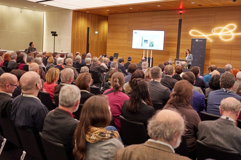 Moderation Generalsekretärin-Stellvertreterin des Nationalfonds der Republik Österreich für Opfer des Nationalsozialismus Judith Pfeffer