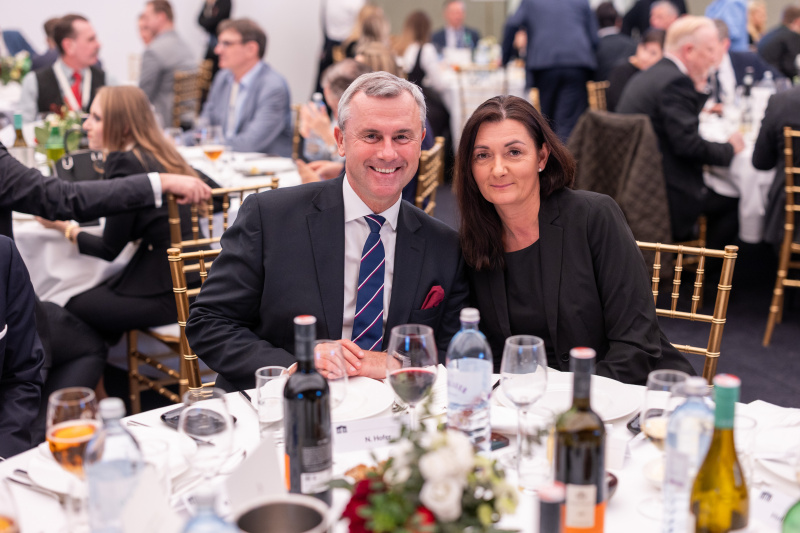 Von links: Dritter Nationaratspräsident Norbert Hofer mit Gattin Verena Hofer