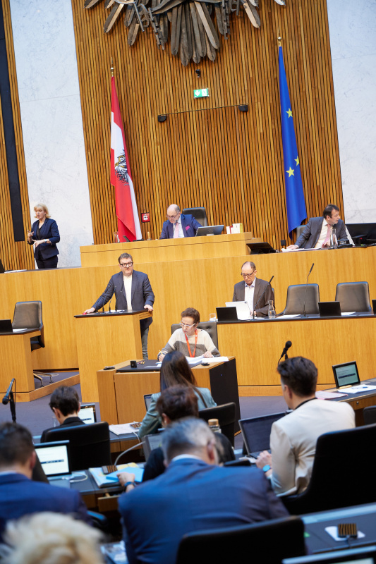 Am Rednerpult Nationalratsabgeordneter Markus Koza (GRÜNE)