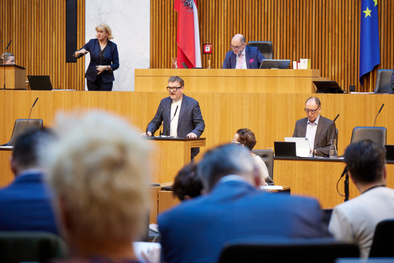 Am Rednerpult Nationalratsabgeordneter Markus Koza (GRÜNE)