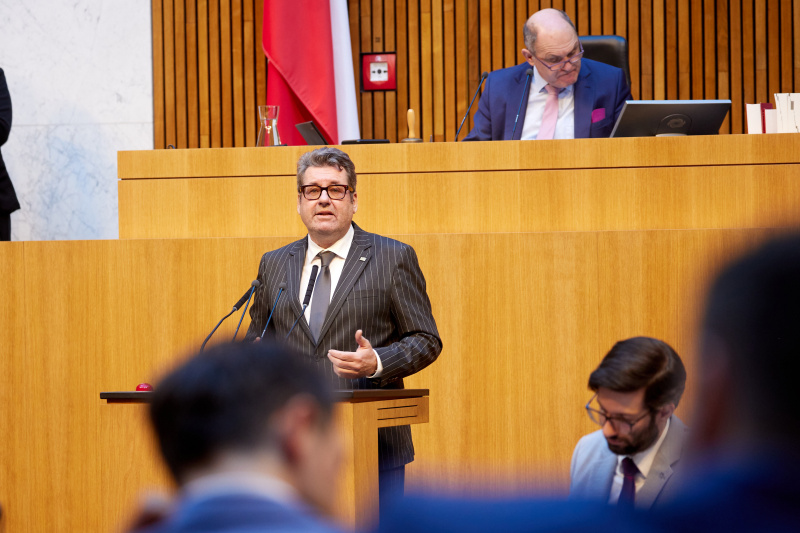 Am Rednerpult Nationalratsabgeordneter Robert Laimer (SPÖ)
