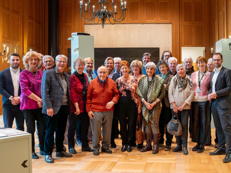 Gruppenfoto mit allen Veranstaltungsteilnehmer:innen